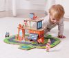2Kids Toys Drevená stanica Hasiči 2 v 1