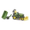 Bruder Záhradný traktor John Deere X949 sa záhradníkom