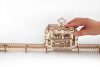 Ugears 3D drevené mechanické puzzle Kabínková lanovka s traťou