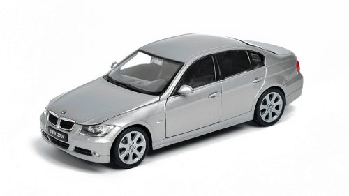 Welly BMW 330i 1:24 ezüst modell